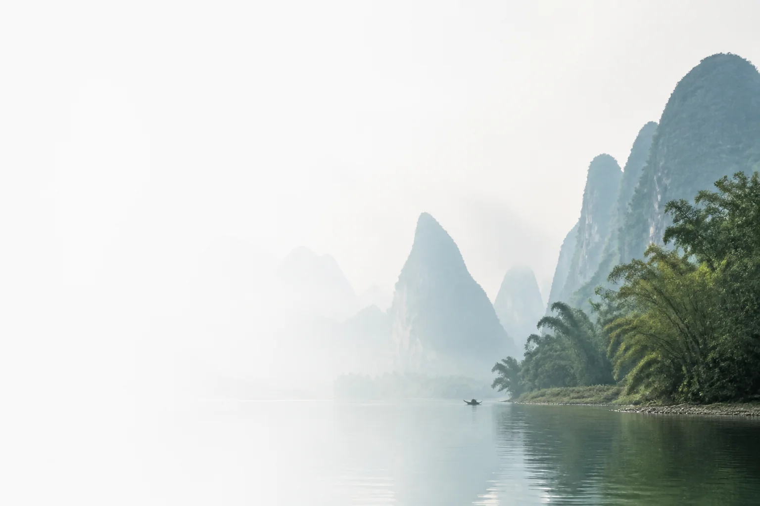 Sương phủ trên cảnh quan xanh của Đông Nam Á